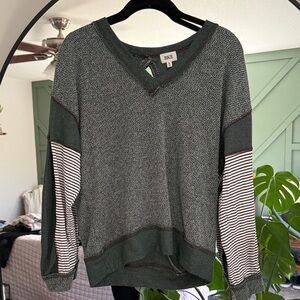 BKE Forest Green and White Patterned Pullover